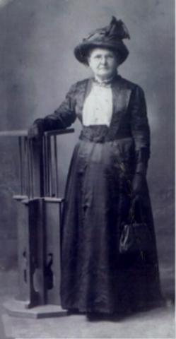 Magdalena Bush